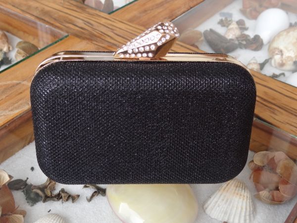 Clutch diamond black
